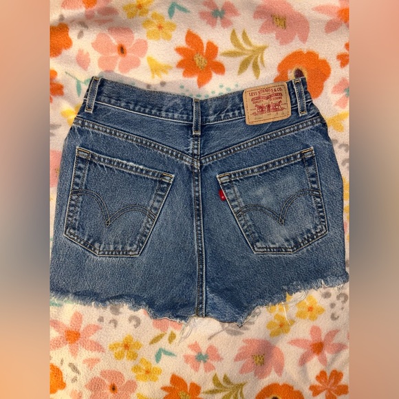 Levi’s 569 reworked cutoff shorts - Picture 3 of 11